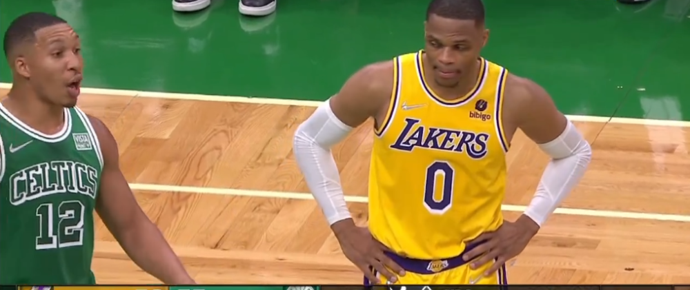 开云- 清晨体能课后，洛杉矶快船手感冰凉备战荷甲，赛场秩序良好，细节决定成败